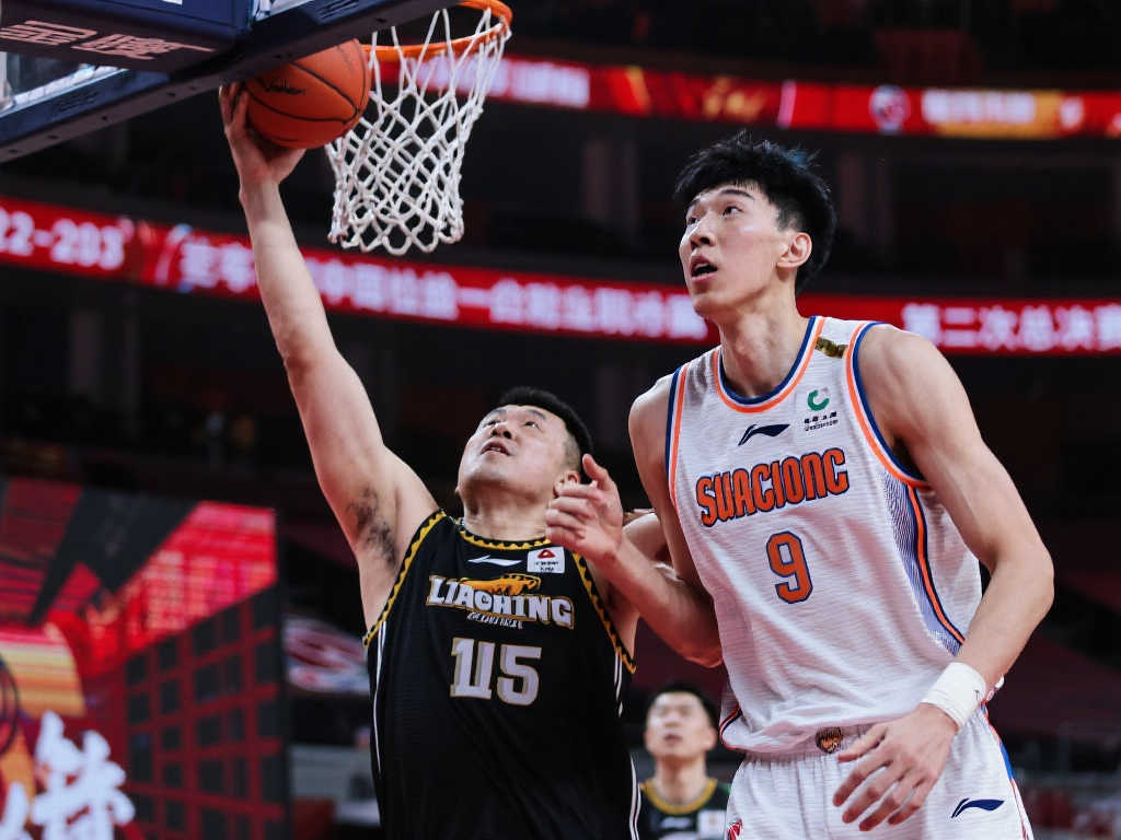 以其靈活的 以其靈活的